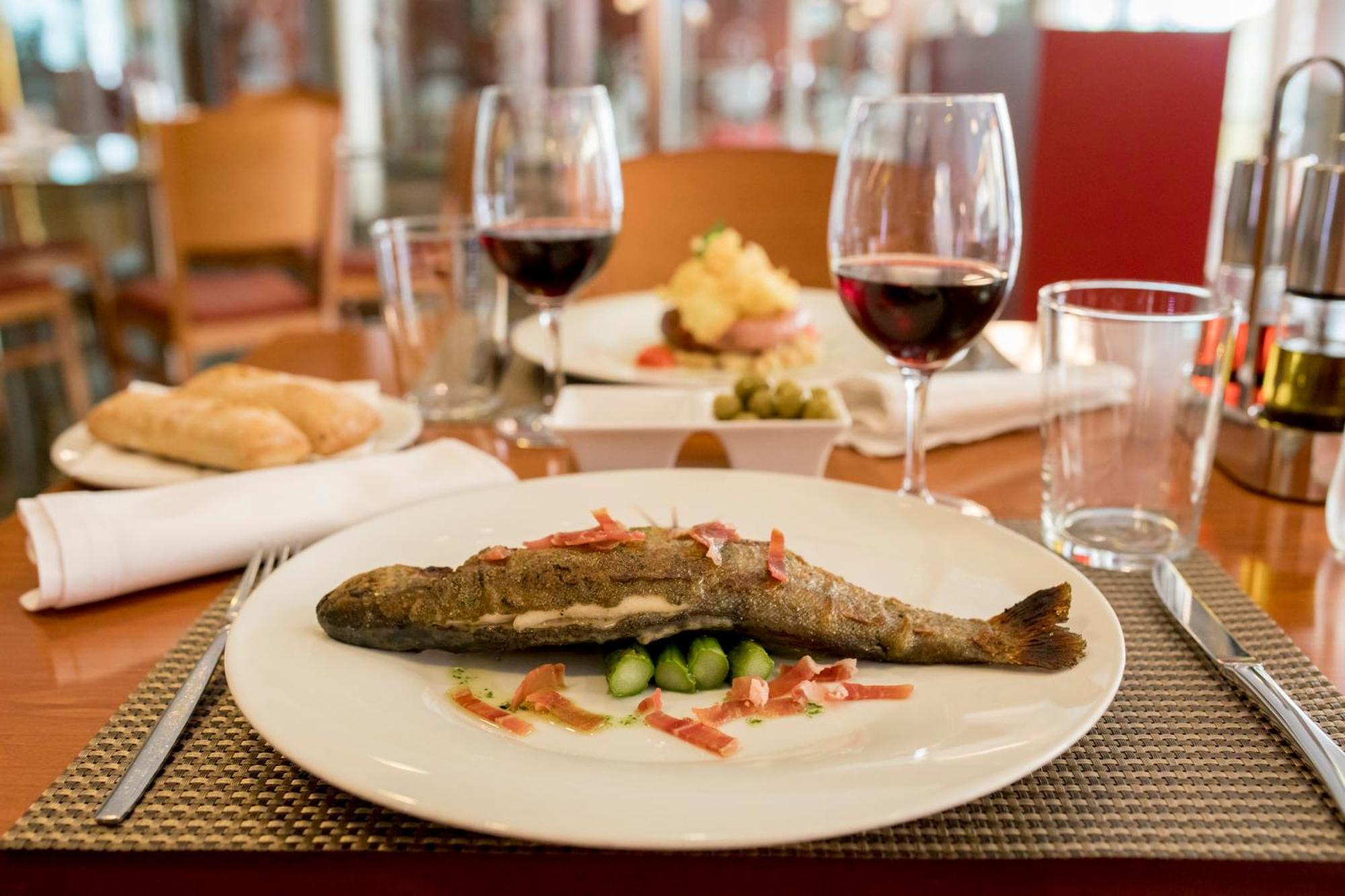 Hotel Sercotel Delfos 4*