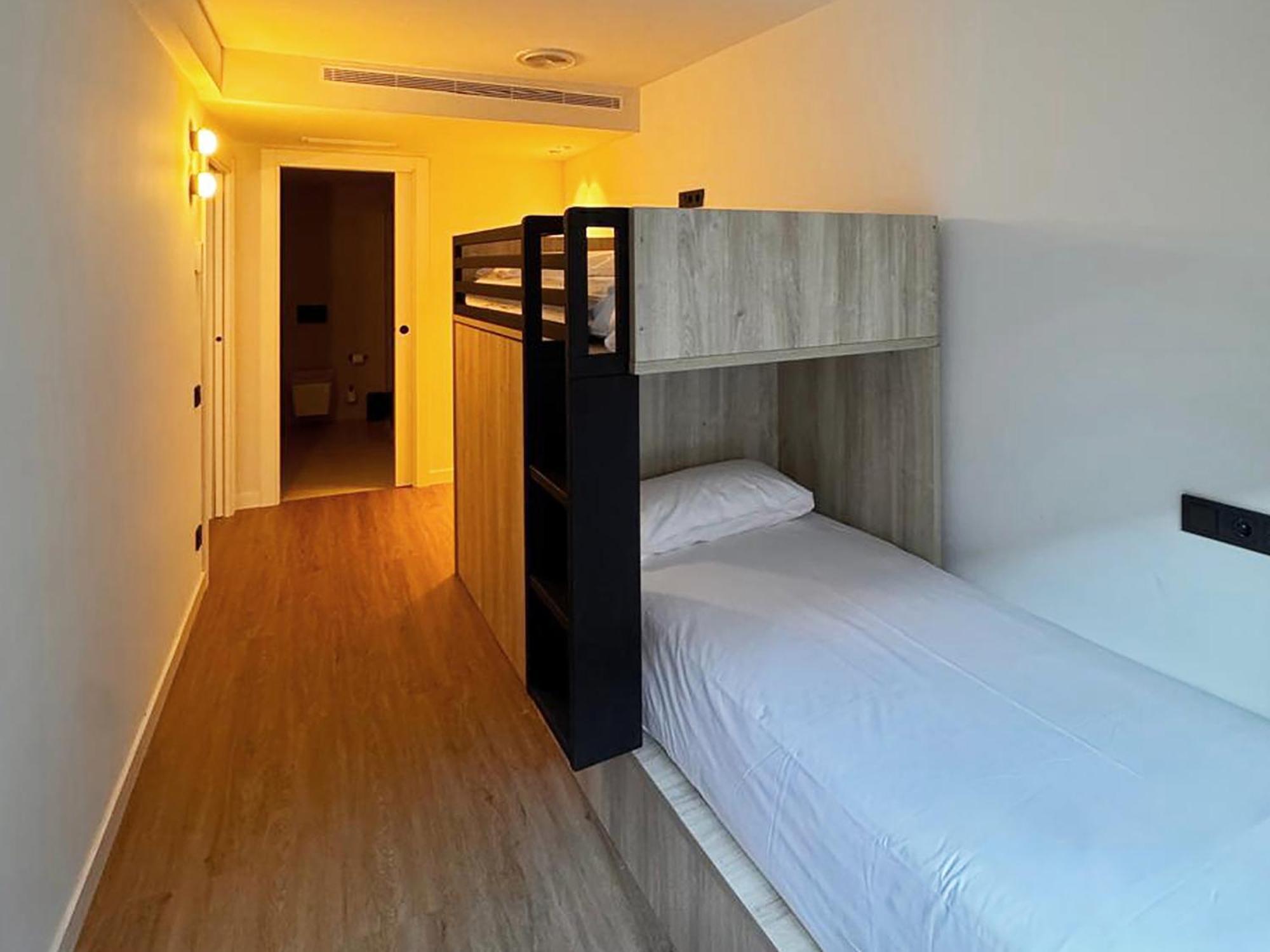Sercotel Delfos Hotel 4*