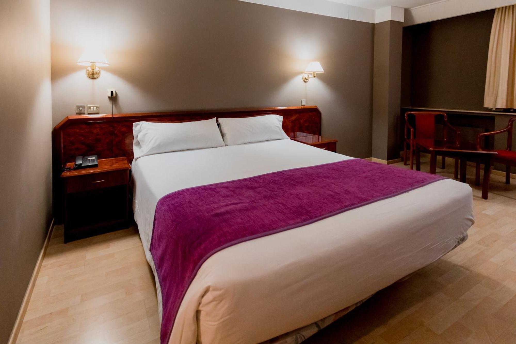 Hotel Sercotel Delfos