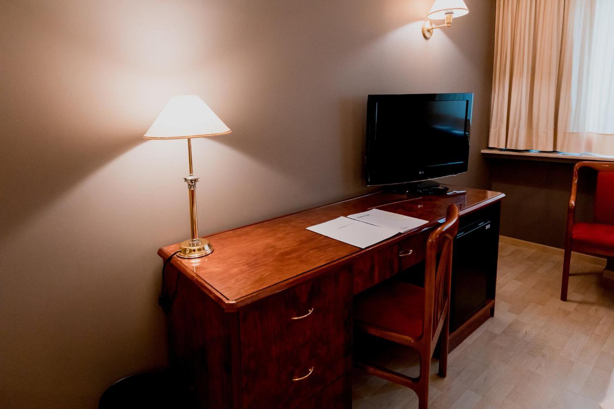 Sercotel Delfos Hotel 4*